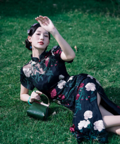 Qipao|Lace embroidered cheongsam