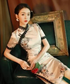 Qipao|Pink and black-edged short cheongsam