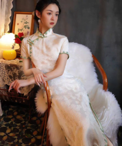 Qipao|White embroidered green lace cheongsam